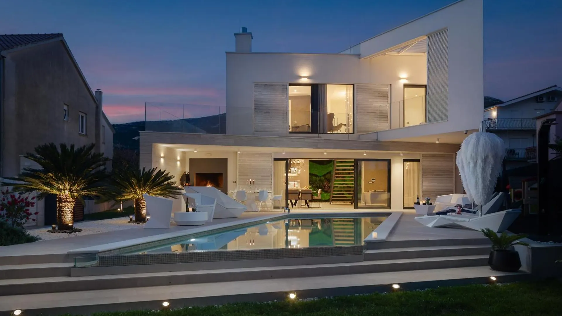 Luxury Villa Sun Rays With Infinity Pool Kastela