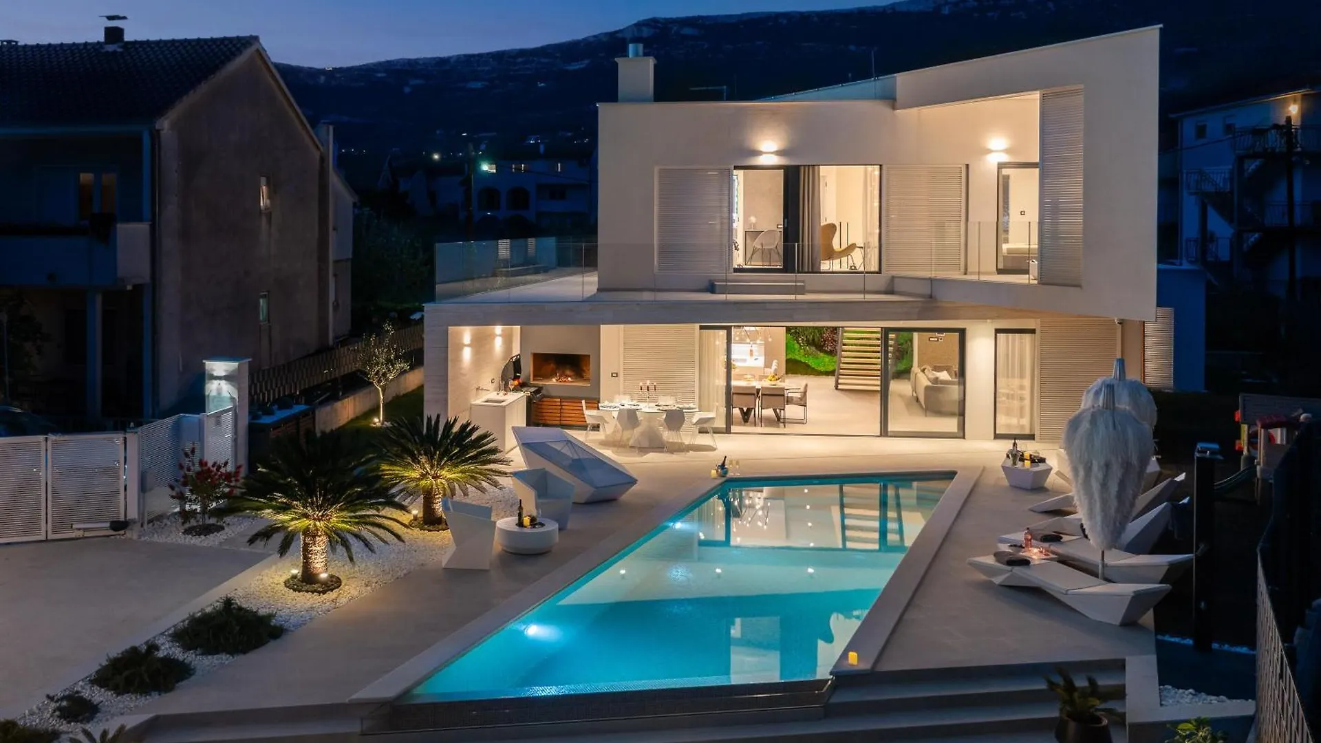 Luxury Villa Sun Rays With Infinity Pool Kastela 0*,  Croatia